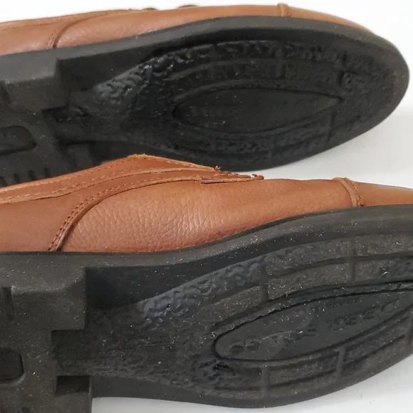 Shoes - Picture 4 of 5